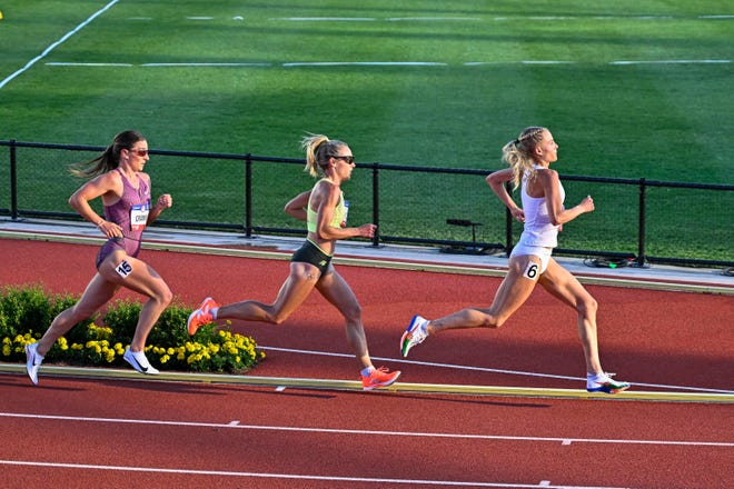 Parker Valby leads Elle St. Pierre and Elise Cranny in the 5000m final during the US Olympic Track and Field Team Trials.